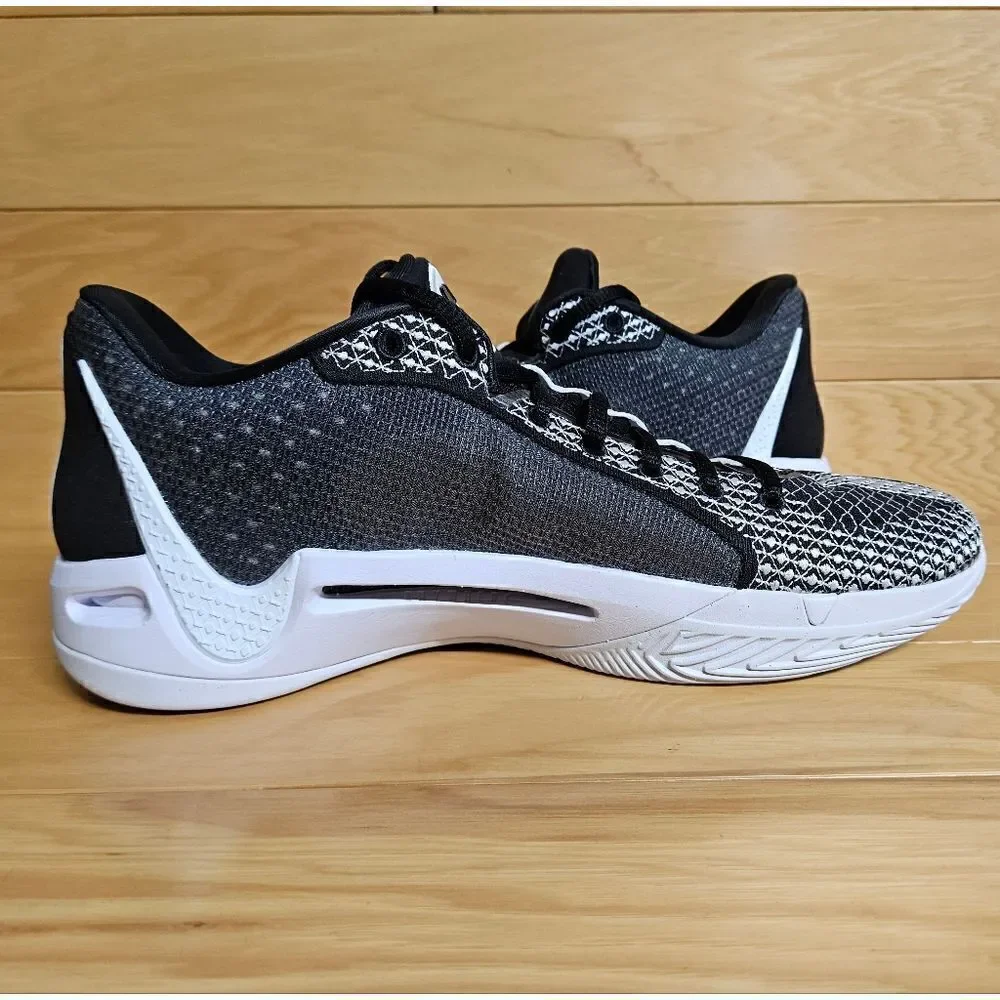 Nike Sabrina 1 TB Women's Size 11 Black White Basketball Shoes FQ3391-002
